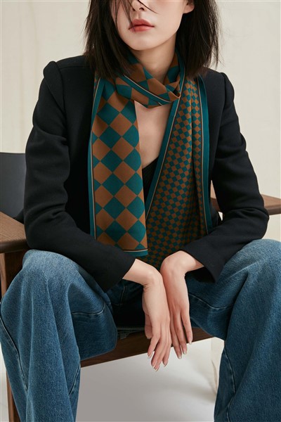 कस्टम मुद्रित रेशम स्कार्फ